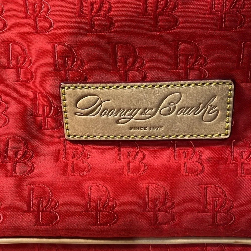 DOONEY AND BOURKE RED CANVAS LEATHER STRAP XL LOGO TOTE TRAVEL SHOULDER BAG NWOT - Picture 2 of 11